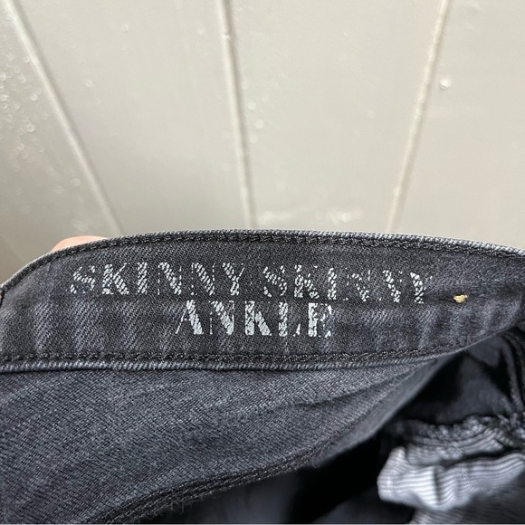 Madewell Skinny Skinny Ankle Jeans - Picture 4 of 8